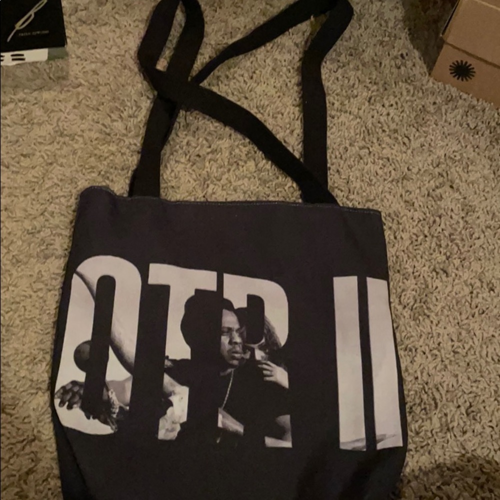Beyoncé & Jay Z OTR II Tote Bag